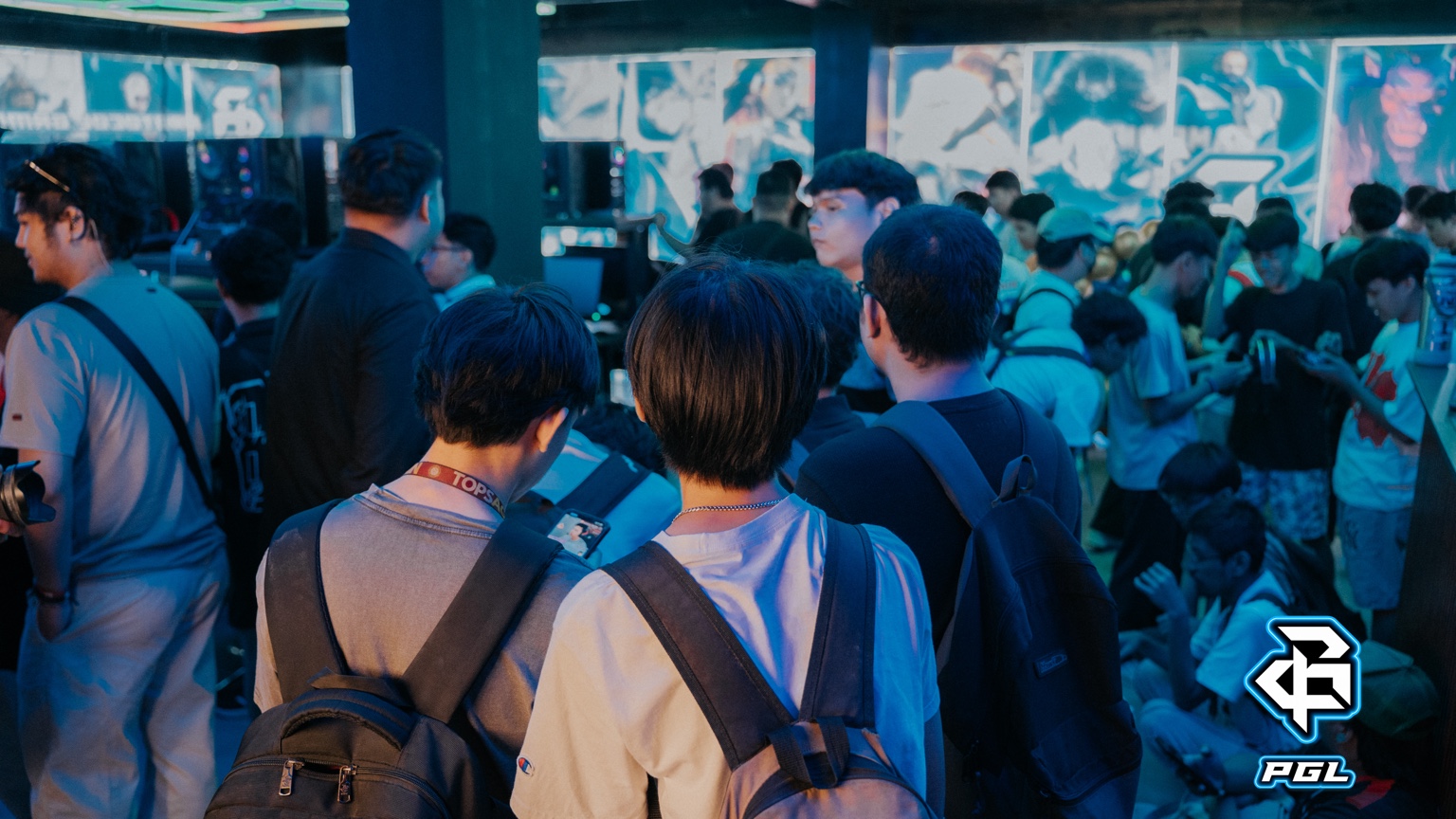 PGL lounge crowd