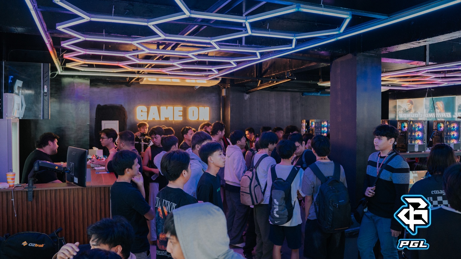 PGL event crowd
